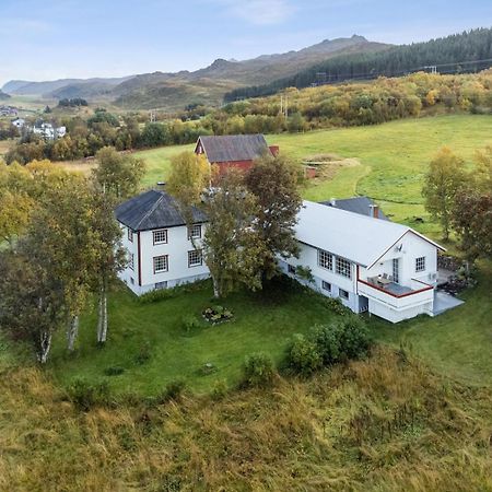 2 Houses And A Barn Leknes Exterior photo